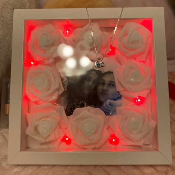Lightning frame